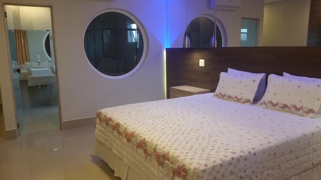 Kamur Plaza Hotel Goianesia Room photo