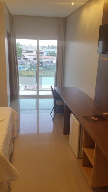 Kamur Plaza Hotel Goianesia Room photo