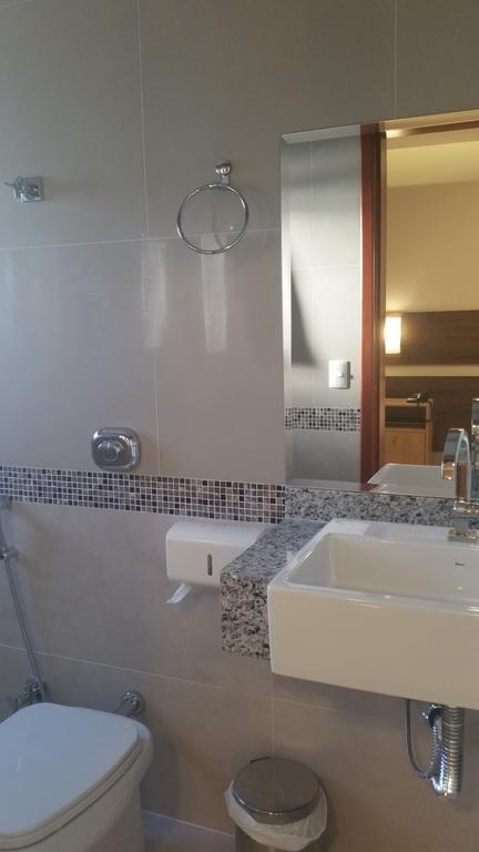 Kamur Plaza Hotel Goianesia Room photo