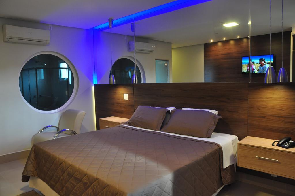 Kamur Plaza Hotel Goianesia Exterior photo